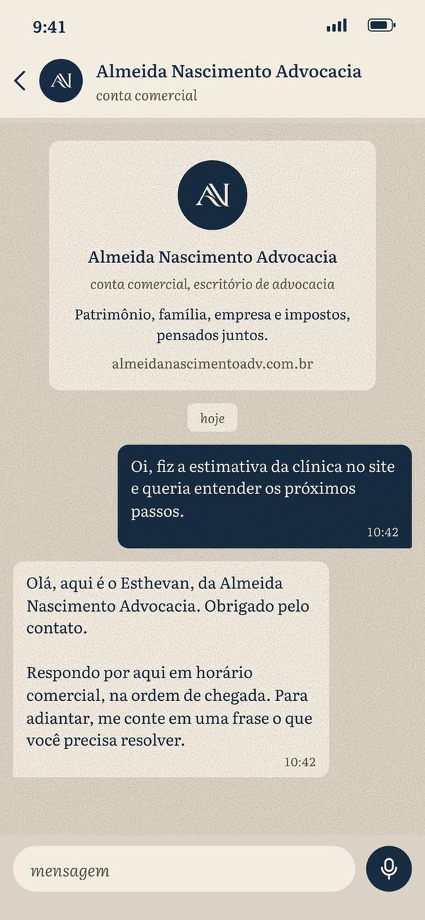 WhatsApp comercial: perfil Almeida Nascimento Advocacia com o monograma e a saudação do Esthevan