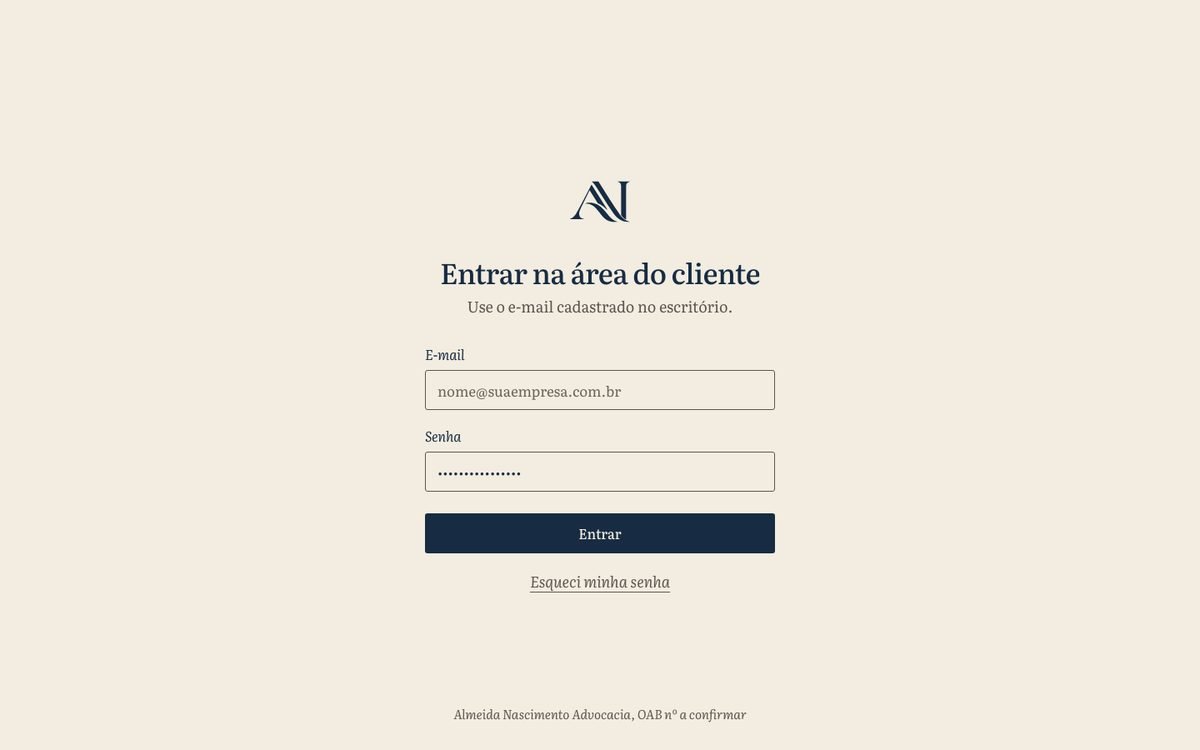 Entrada da área do cliente, centrada: monograma, título, campos de e-mail e senha e o botão Entrar